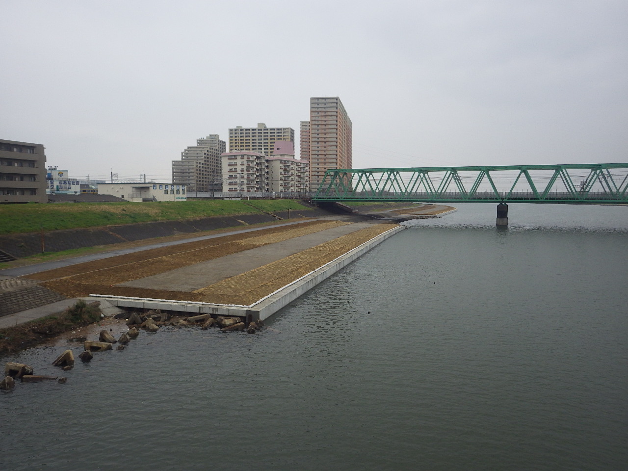 市川南三丁目地区低水護岸工事3 イメージ
