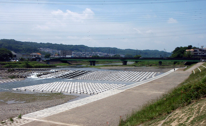 平山床固改築工事1 イメージ