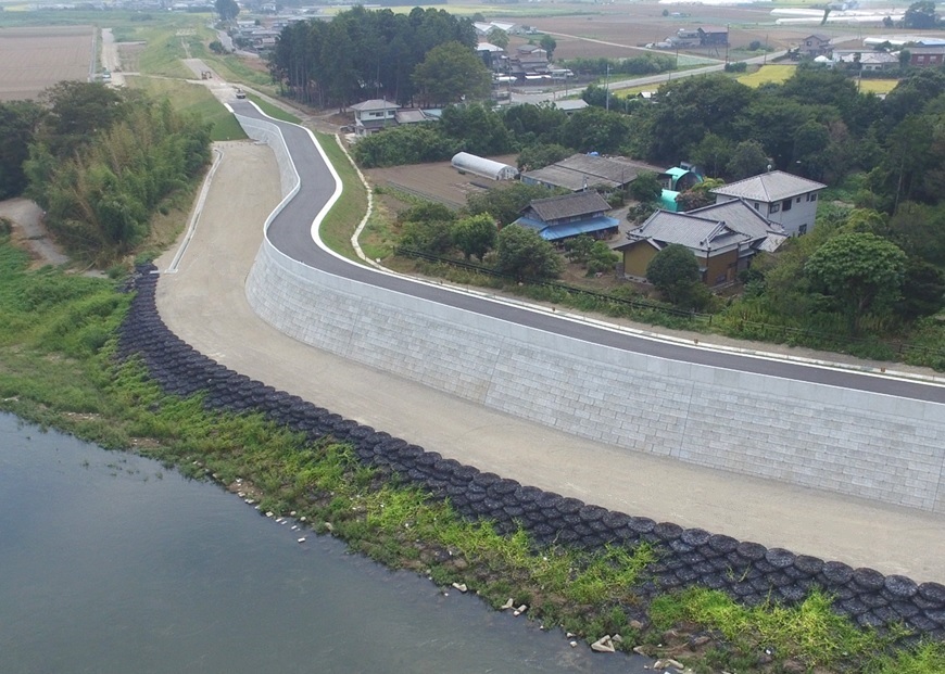 H29鬼怒川右岸上山川下流築堤護岸工事 イメージ