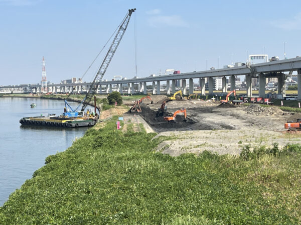 R4荒川下流左岸松島二丁目地区上流高水敷掘削工事