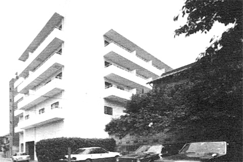 ロイヤルコート市川